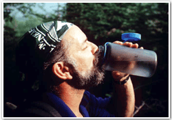 Hiker-drinking-water